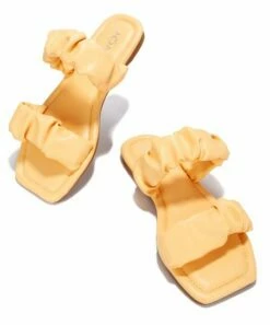 Cheapest 🔥 Cape Robbin Beige Ruched Square-Toe 🩴 Sandal - 👩 Women 😀