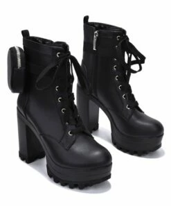 Brand new ✨ Cape Robbin Black Side-Pouch Heeled Ankle Boot - 👩 Women 🔔